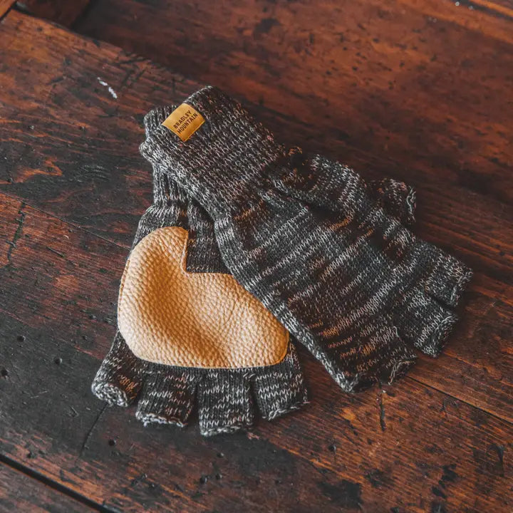 Fingerless Gloves in Desert & Natural Deerskin