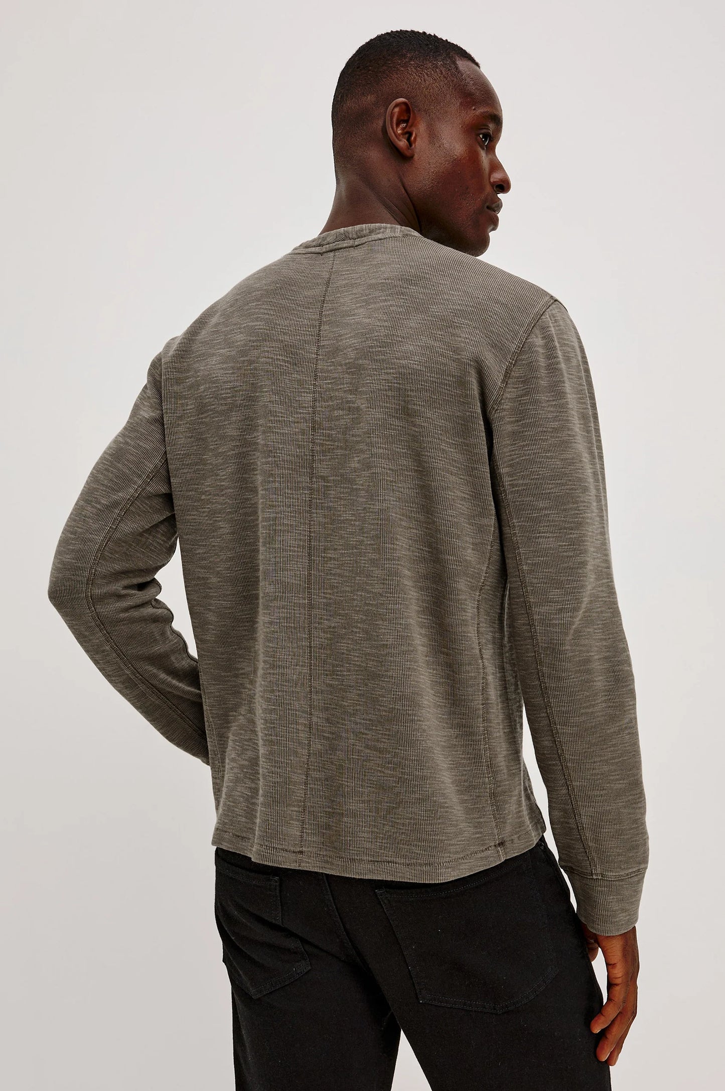 Soto Henley in Crossroad