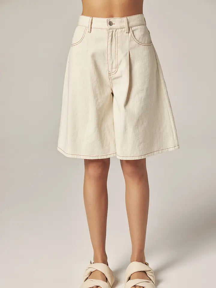 Wide Leg Bermuda Pants in Natural