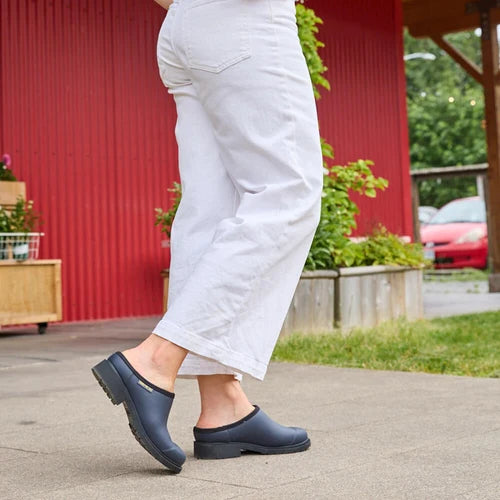 Billie Clog