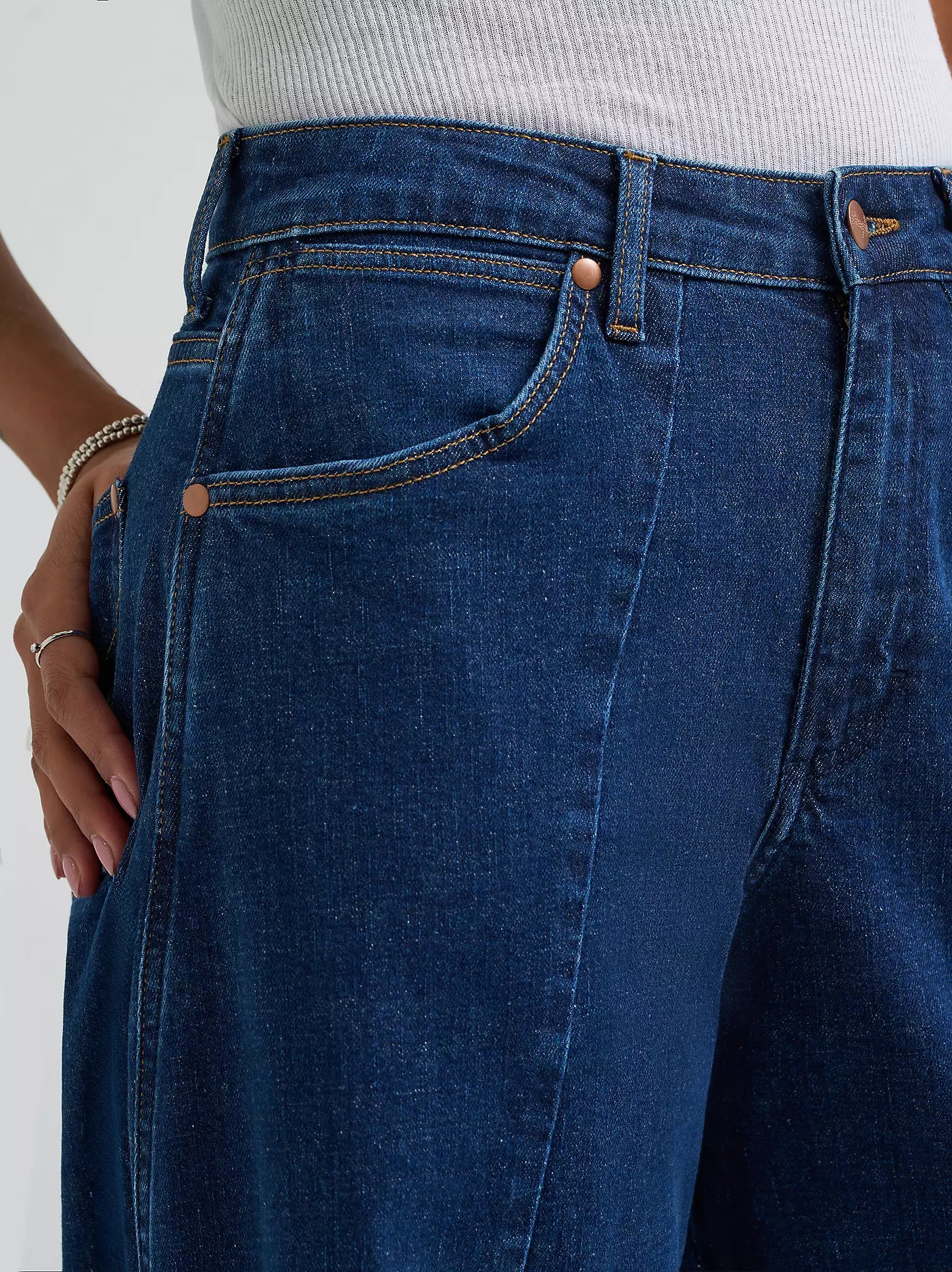 Cowboy Barrel Jean in Denim Delight