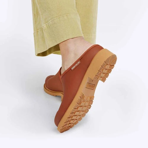 Billie Clog
