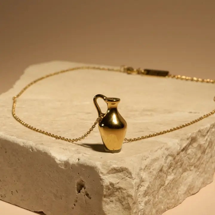 Pitcher This Necklace